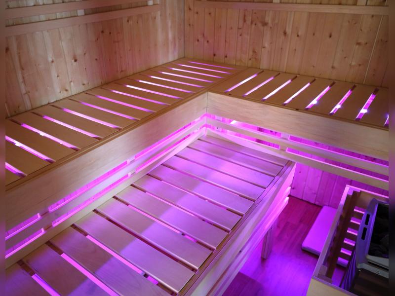 Karibu RGB+W Leuchtenset 4x750mm mit Fernbedienung/Bankunterbeleuchtung - Image 5